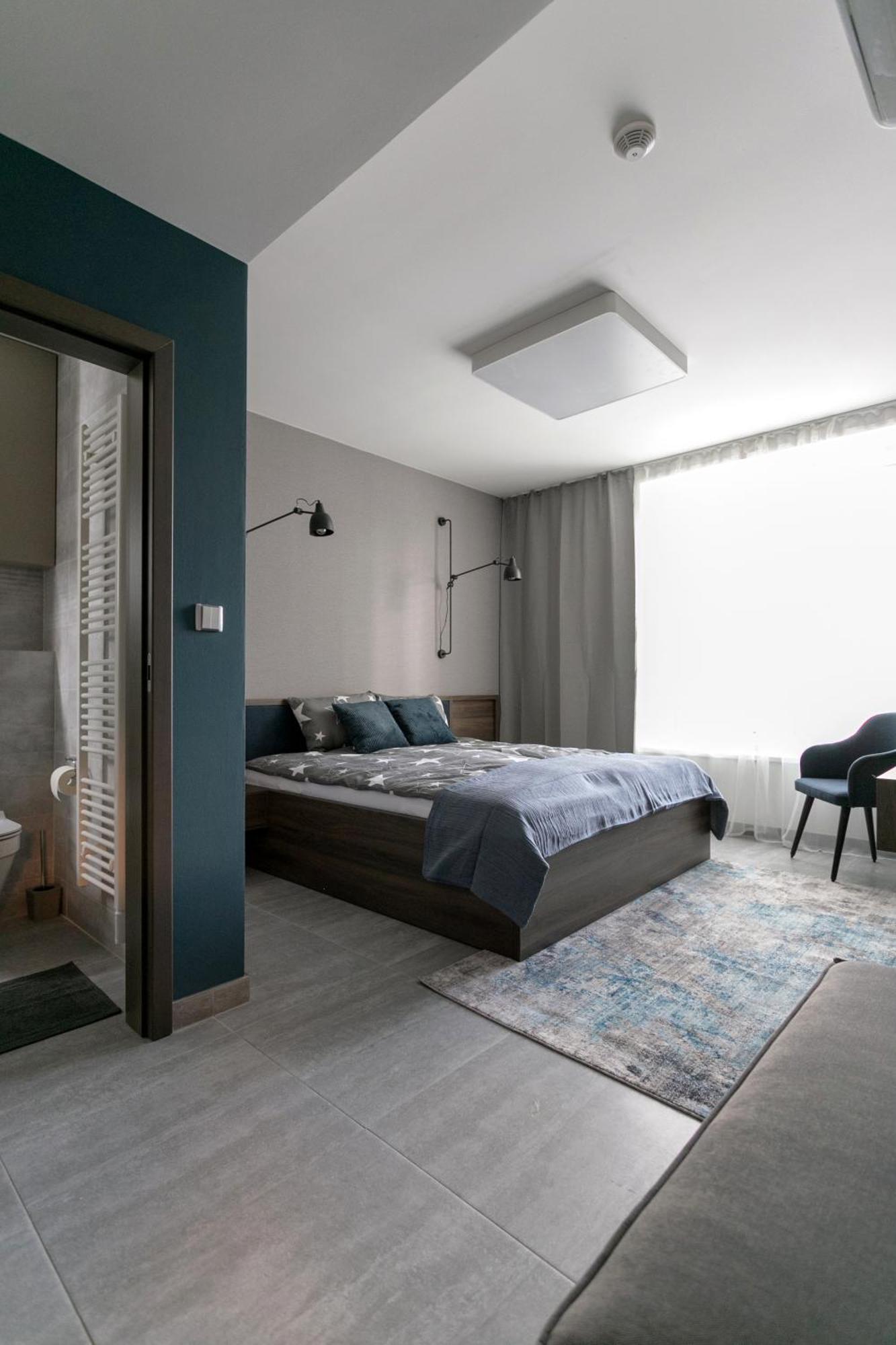 Luong Europe Apartments Прага Екстер'єр фото