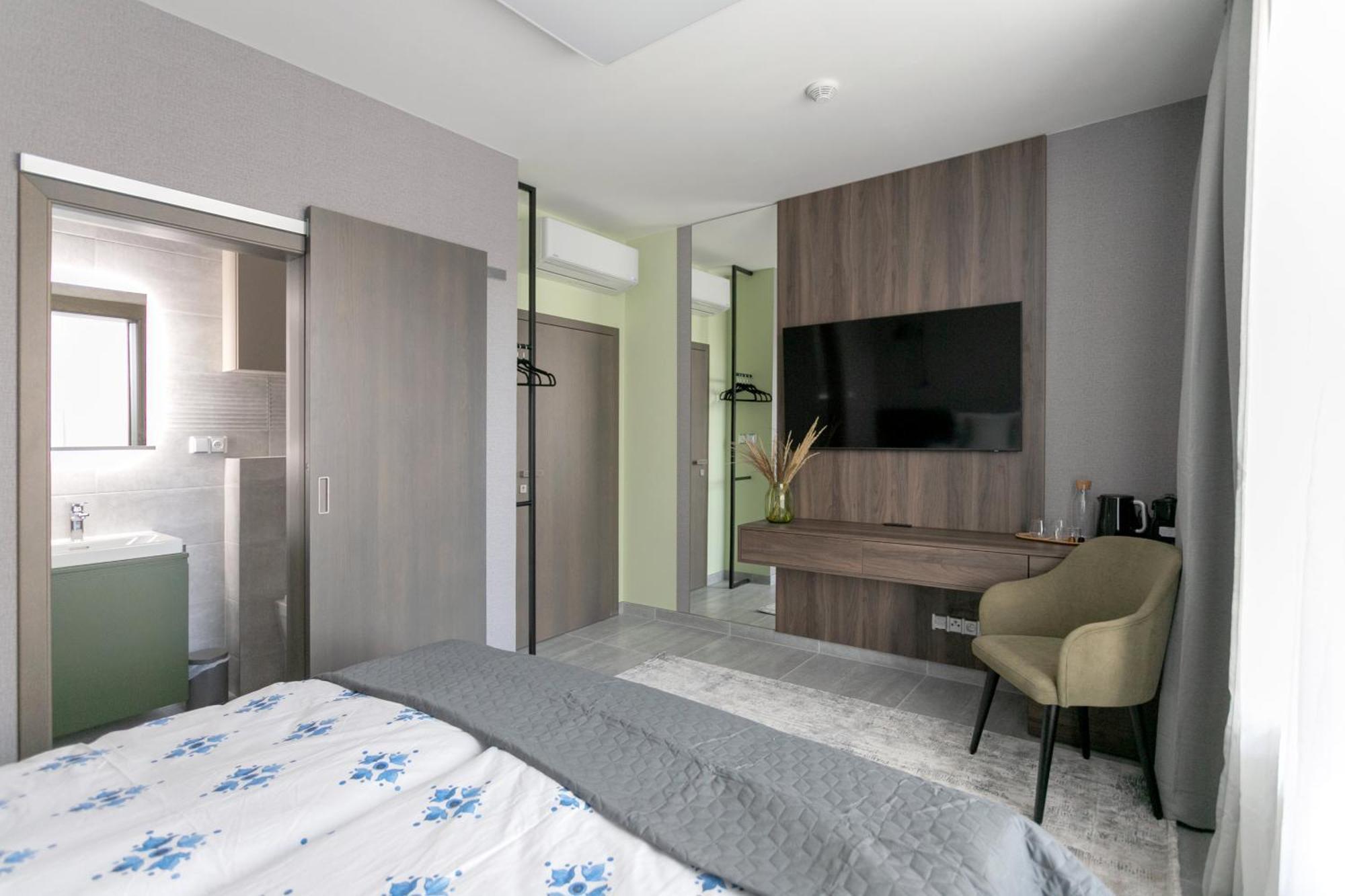 Luong Europe Apartments Прага Екстер'єр фото
