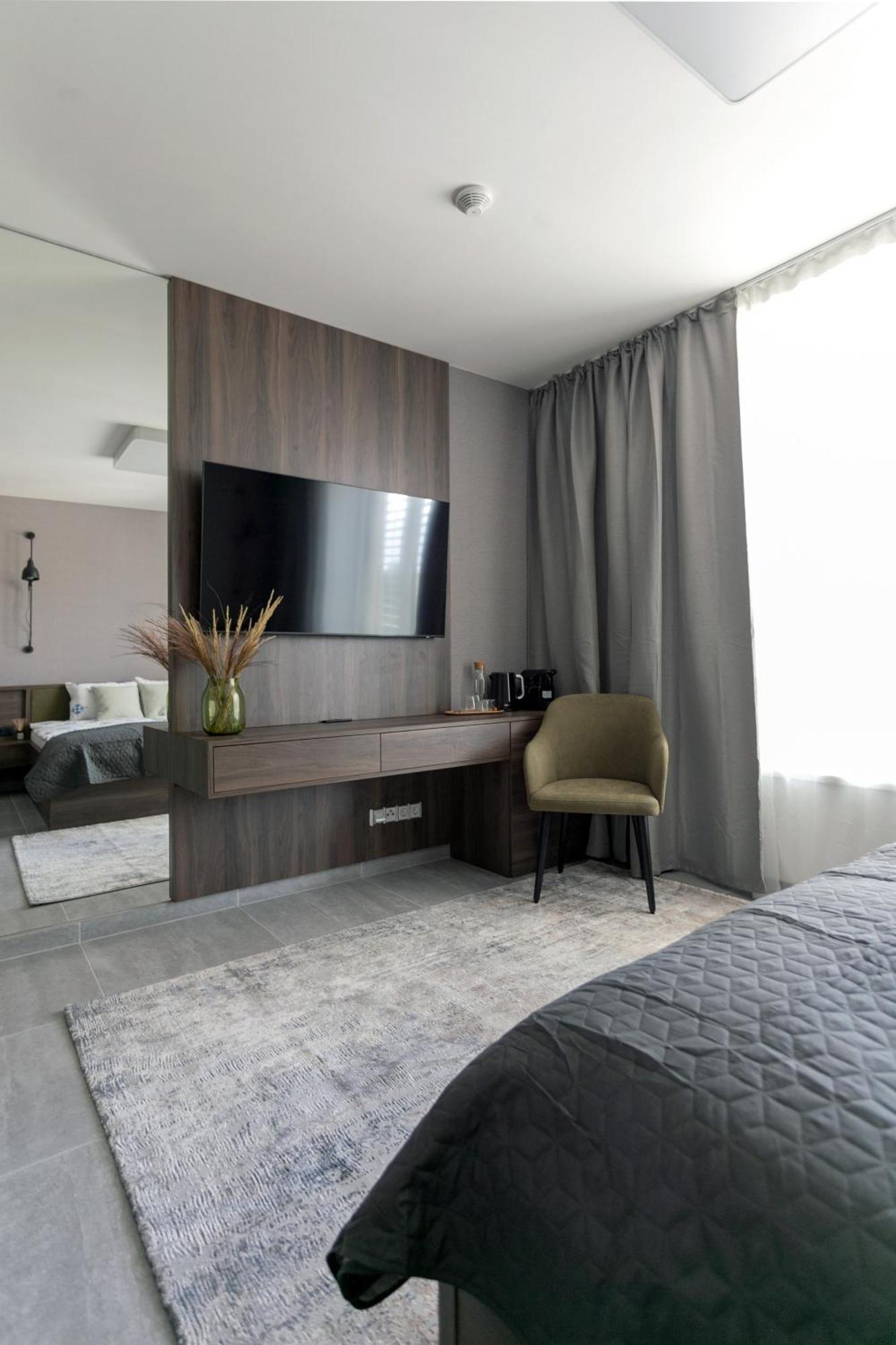 Luong Europe Apartments Прага Екстер'єр фото