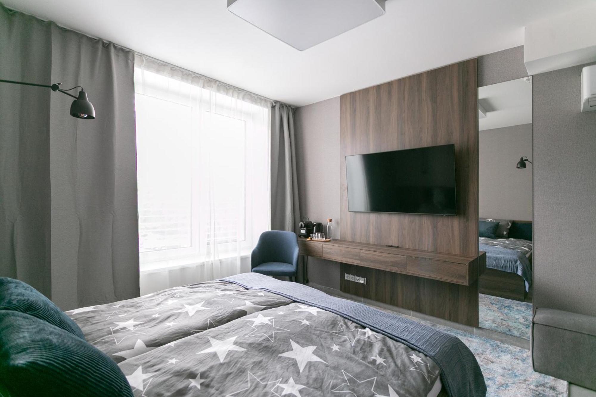 Luong Europe Apartments Прага Екстер'єр фото
